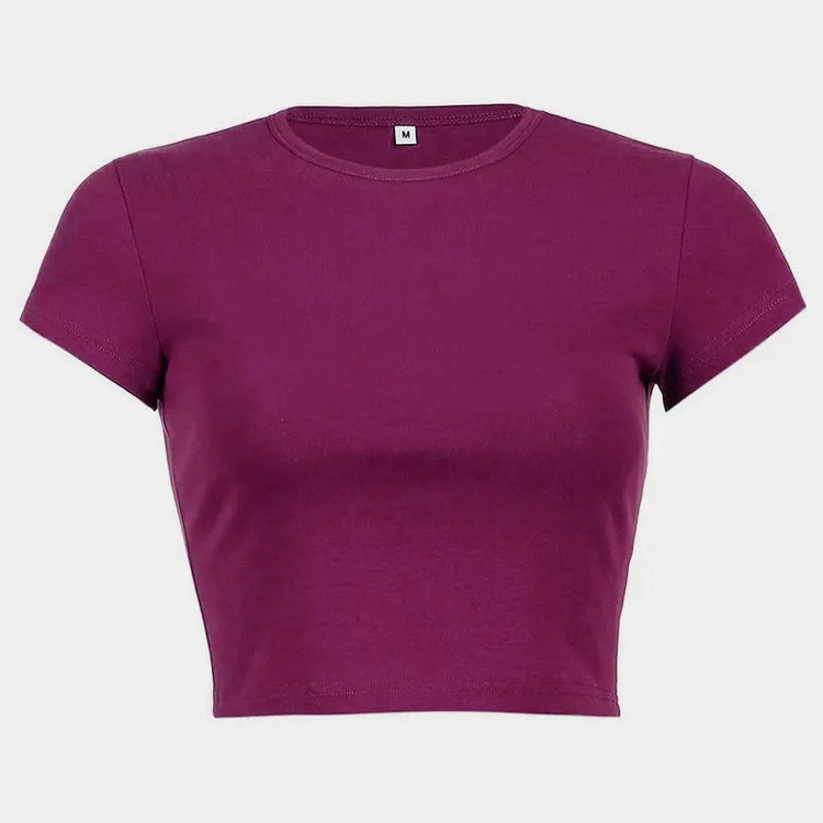 Camiseta casual morada de manga corta para mujer.