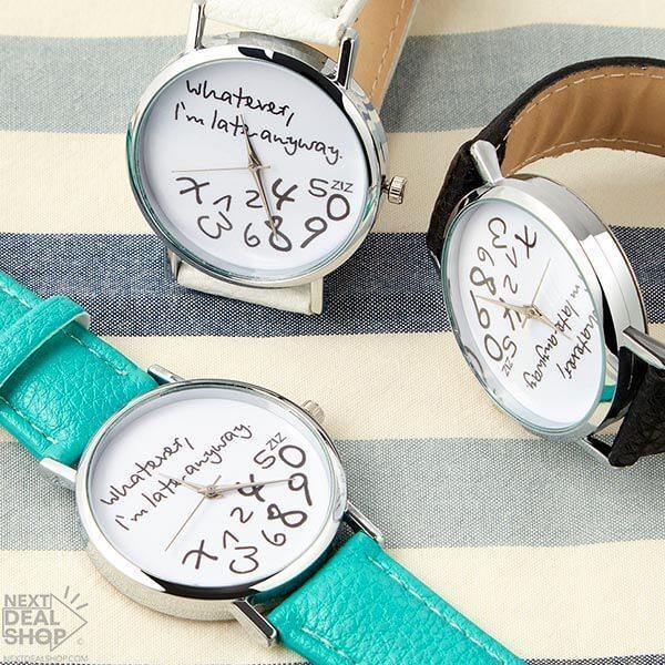 Relógio com Pulseira de Couro "Estou Atrasada" - A.S Foco