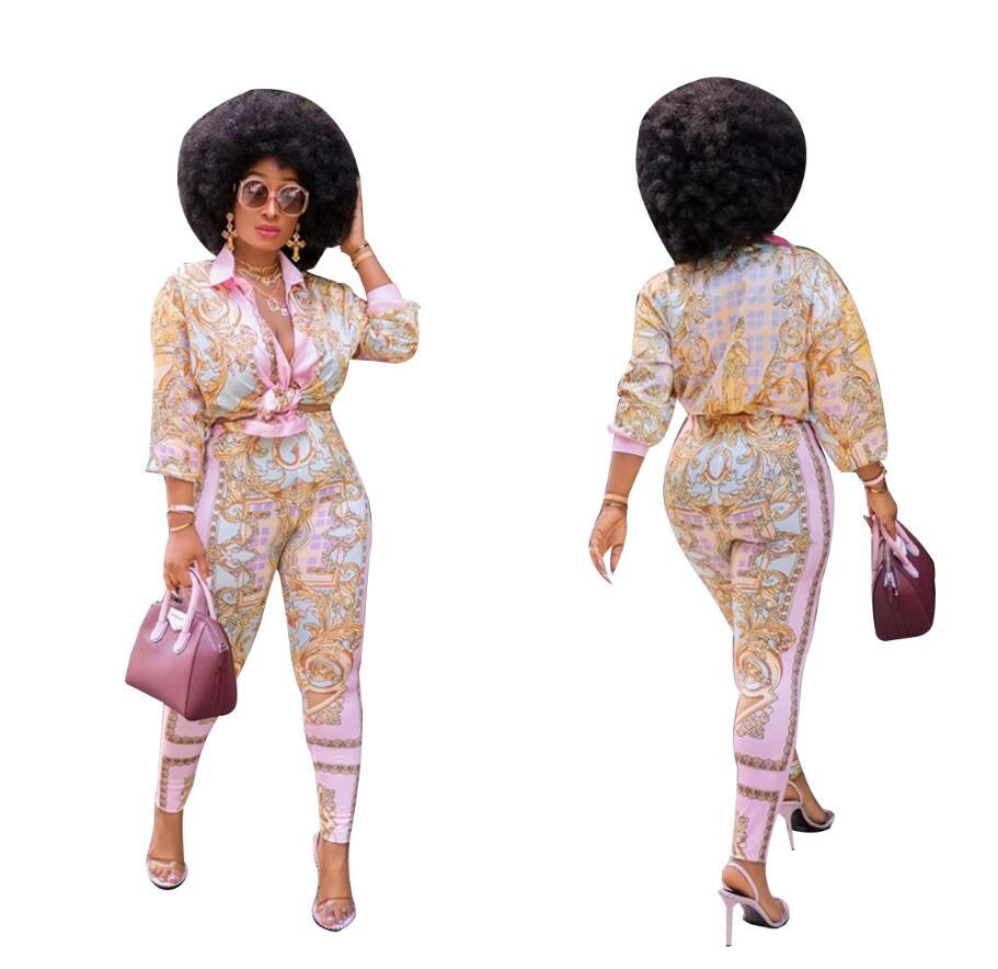 Traje de dos piezas con chaqueta estampada en la cintura