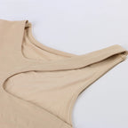 Top Corto de Mujer con Diseño Cut Out – Off Shoulder, Ajustado y Estilo Deportivo de Verano