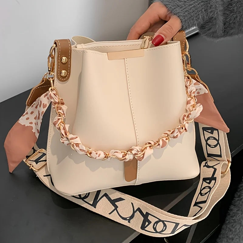 Bolso de Hombro para Mujer Estilo Cubo con Cadena