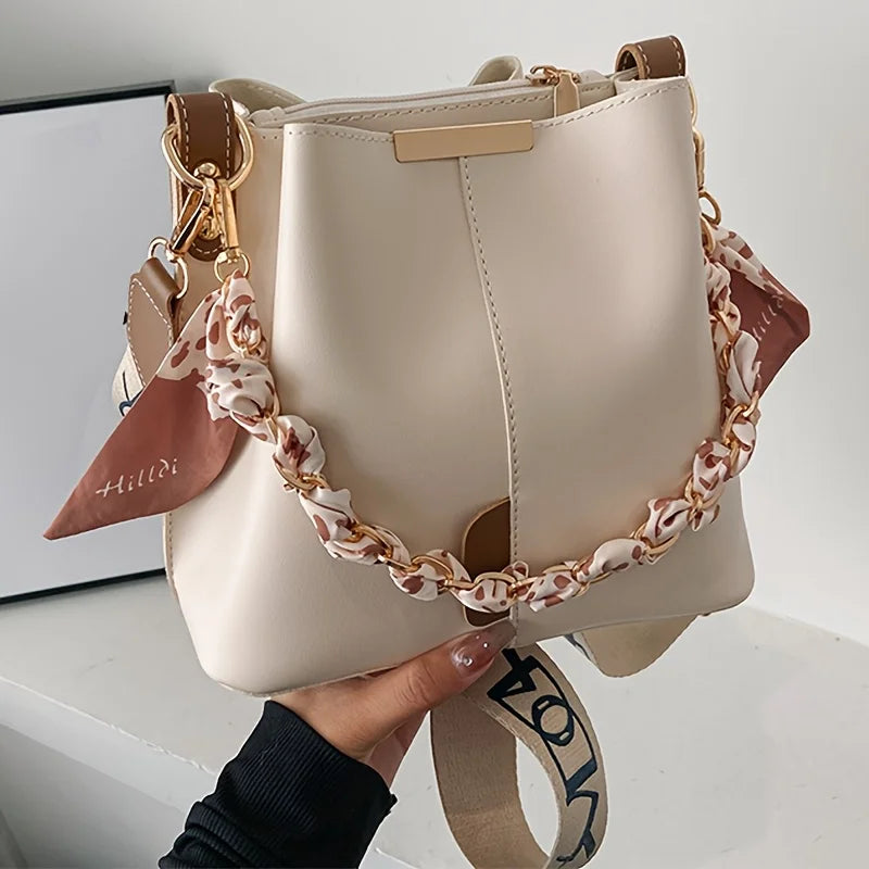 Bolso de Hombro para Mujer Estilo Cubo con Cadena