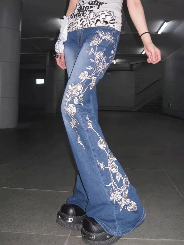 Jeans Acampanados Vintage con Bordado de Rosas para Mujer – Estilo High Street