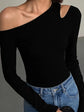 Camiseta de Mujer con Cuello Asimétrico – Off-Shoulder, Manga Larga y Diseño Hollow Out
