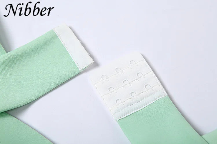 Vestido Elegante para Mujer – Diseño Cutout con Tirantes y Volantes2023