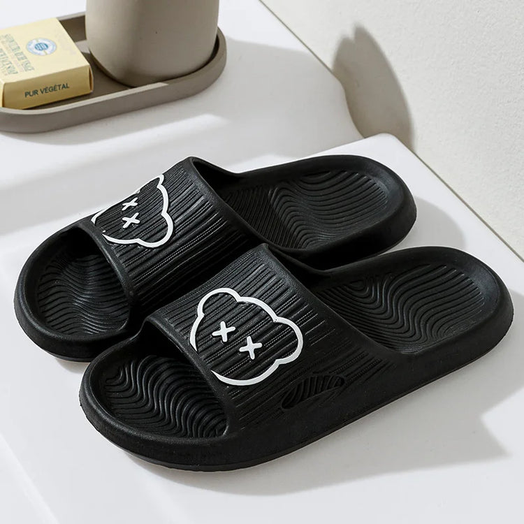 Zapatillas de baño de verano para el hogar.